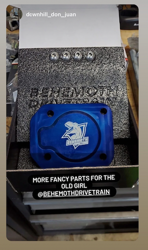 Front Output Rear Bearing Retainer for the Dana 300